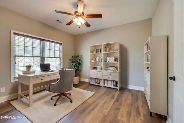 2016 Falling Leaf Drive, Kingsport, TN 37664