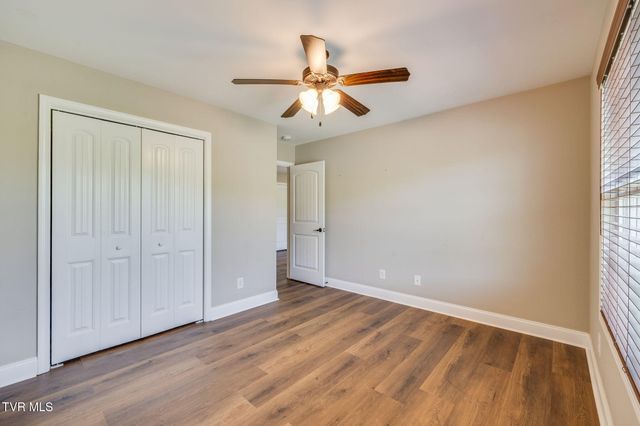 2016 Falling Leaf Drive, Kingsport, TN 37664