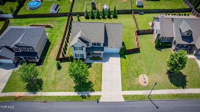 2016 Falling Leaf Drive, Kingsport, TN 37664