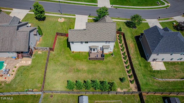 2016 Falling Leaf Drive, Kingsport, TN 37664
