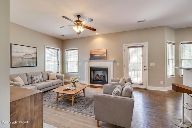 2016 Falling Leaf Drive, Kingsport, TN 37664