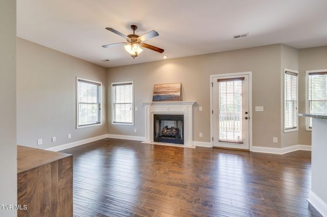 2016 Falling Leaf Drive, Kingsport, TN 37664