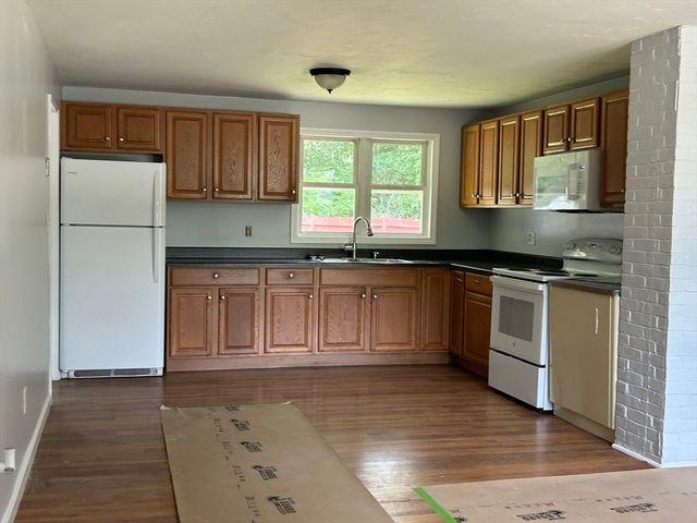 44 Boyle Rd, Brockton, MA 02302