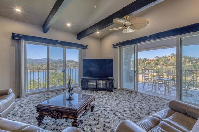 8213 Bass Point, Bradley, CA 93426