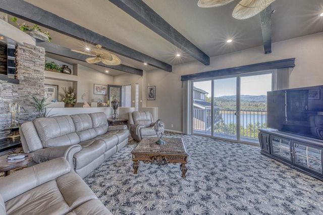 8213 Bass Point, Bradley, CA 93426
