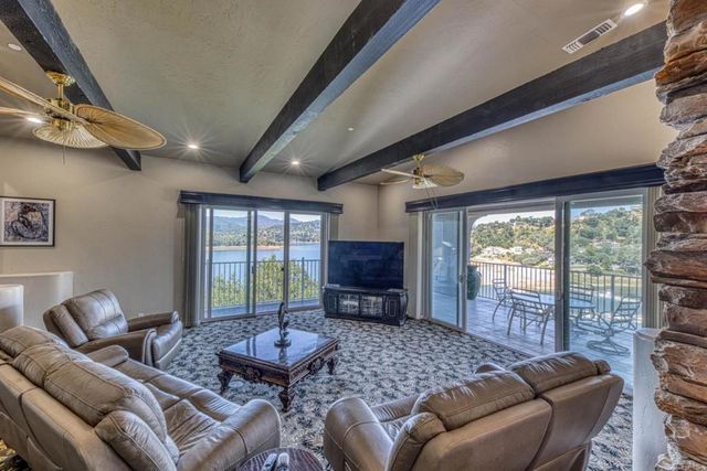 8213 Bass Point, Bradley, CA 93426