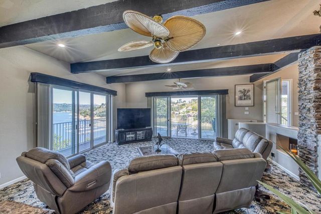 8213 Bass Point, Bradley, CA 93426