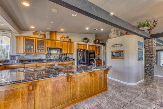8213 Bass Point, Bradley, CA 93426