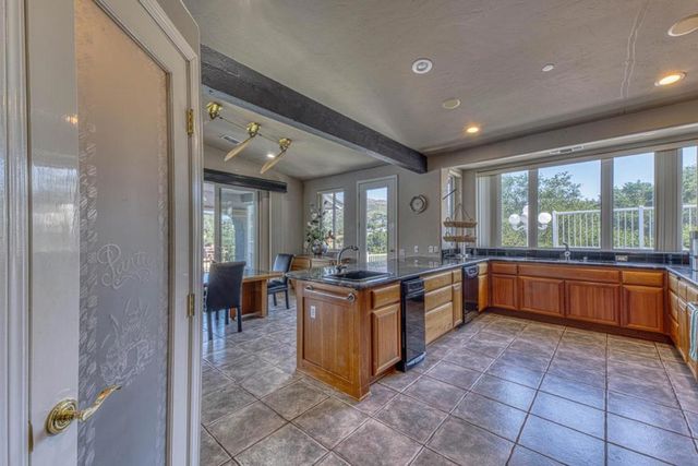 8213 Bass Point, Bradley, CA 93426
