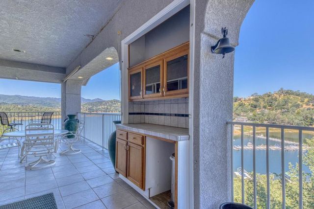 8213 Bass Point, Bradley, CA 93426