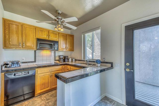 8213 Bass Point, Bradley, CA 93426