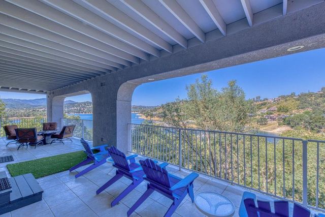 8213 Bass Point, Bradley, CA 93426