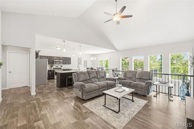 516 Cass Drive, Troy, MO 63379