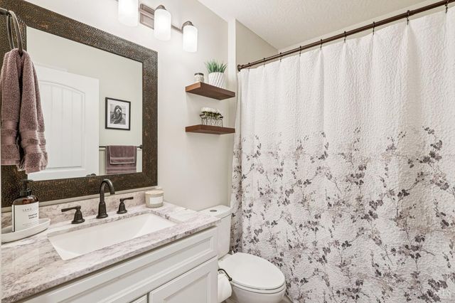 1256 Man O War Way, Batavia Twp, OH 45103