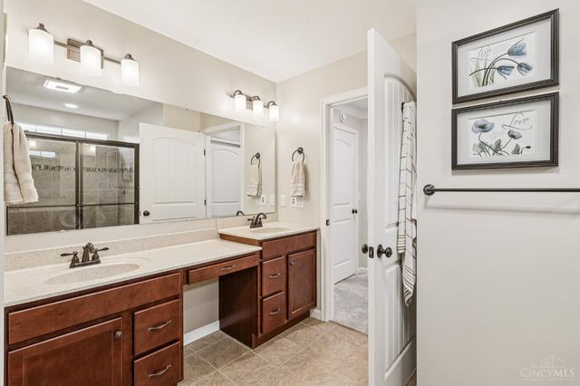 1256 Man O War Way, Batavia Twp, OH 45103