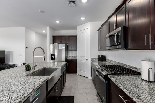 3447 E JASMINE Way, San Tan Valley, AZ 85143