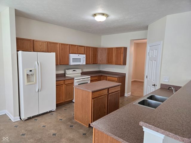 8111 Little Circle Road, Noblesville, IN 46060