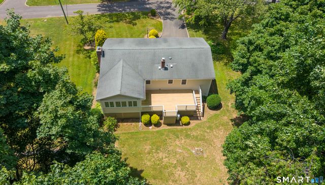 9 Crestwood Drive, Danbury, CT 06811