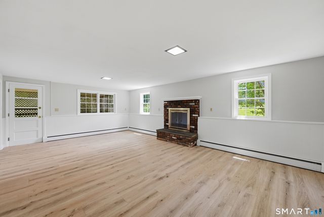 9 Crestwood Drive, Danbury, CT 06811
