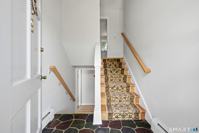 9 Crestwood Drive, Danbury, CT 06811