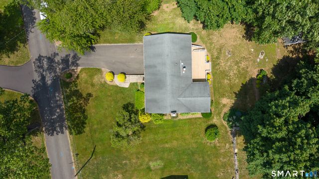 9 Crestwood Drive, Danbury, CT 06811