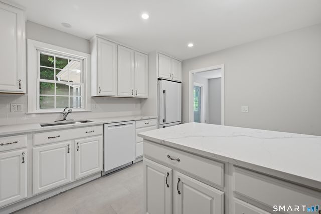 9 Crestwood Drive, Danbury, CT 06811