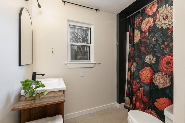 634 N Lone Pine Avenue, Springfield, MO 65802