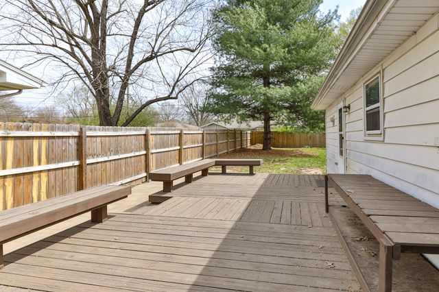 634 N Lone Pine Avenue, Springfield, MO 65802