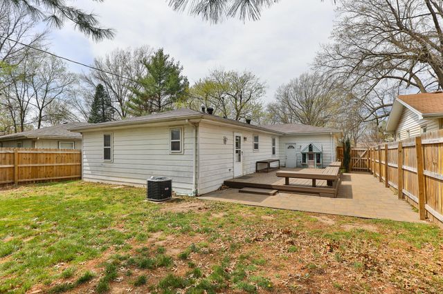 634 N Lone Pine Avenue, Springfield, MO 65802