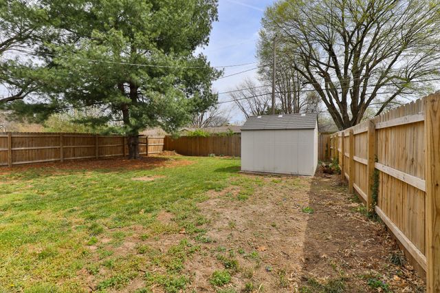 634 N Lone Pine Avenue, Springfield, MO 65802
