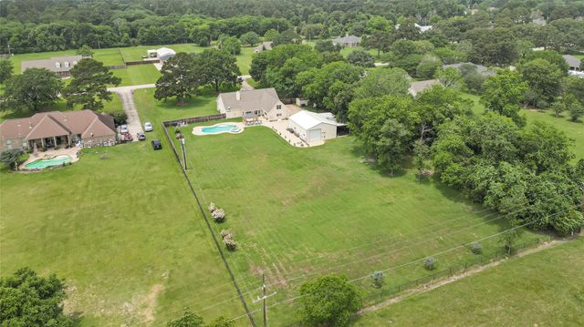 13514 Jbk Memorial Drive, Willis, TX 77318