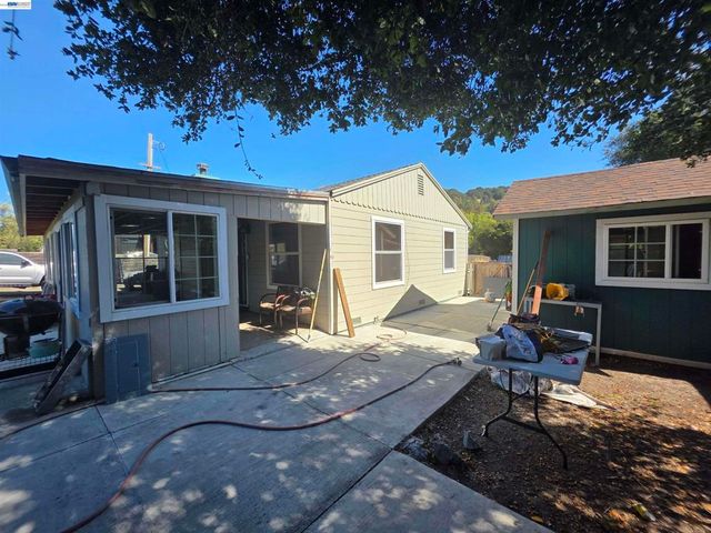 6243 San Pablo Dam Rd, El Sobrante, CA 94803