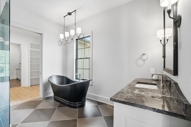 8320 Canopy Glen Drive, Plain City, OH 43064