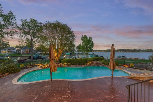 538 French Kingston Ct, Montgomery, TX 77356