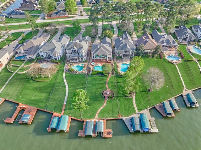 538 French Kingston Ct, Montgomery, TX 77356