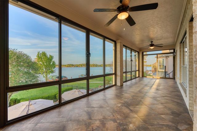 538 French Kingston Ct, Montgomery, TX 77356