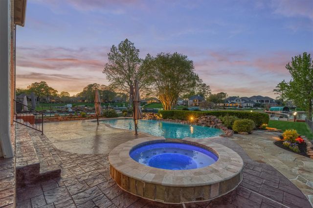 538 French Kingston Ct, Montgomery, TX 77356