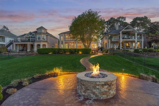 538 French Kingston Ct, Montgomery, TX 77356