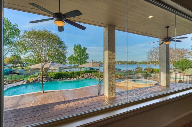 538 French Kingston Ct, Montgomery, TX 77356