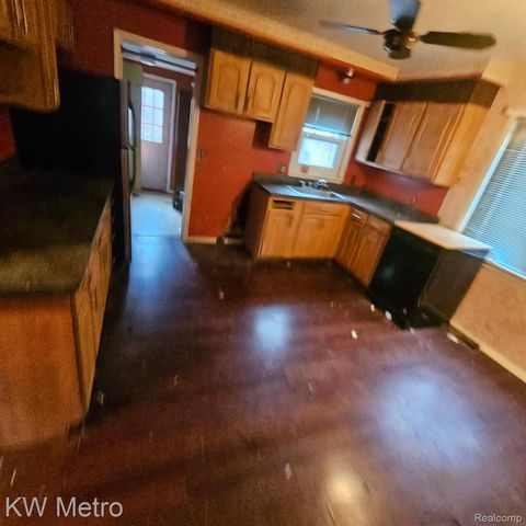 1450 Flamingo, Wixom, MI 48393