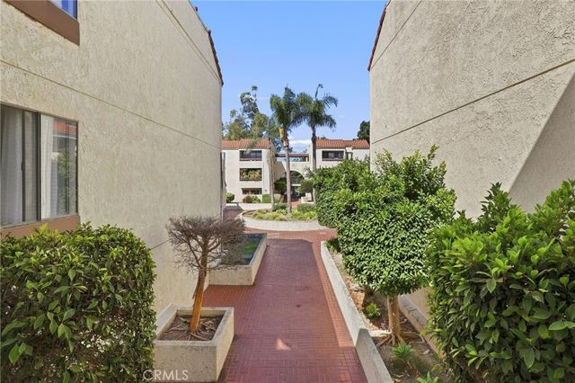 700 W 3rd Street A209, Santa Ana, CA 92701