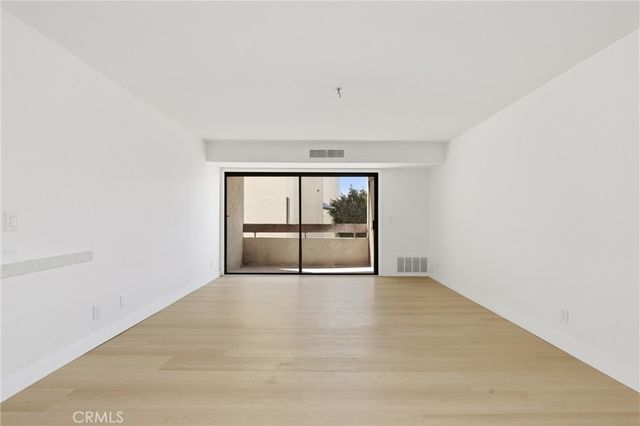 700 W 3rd Street A209, Santa Ana, CA 92701