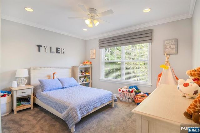 11 Queens Lane, Wayne, NJ 07470