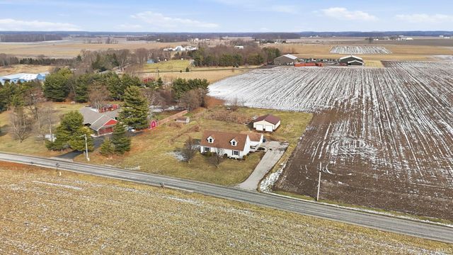 6307 N 500 E Road, Roanoke, IN 46783