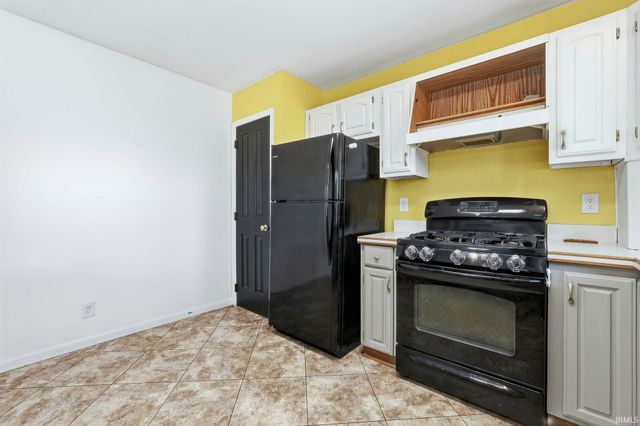 6307 N 500 E Road, Roanoke, IN 46783