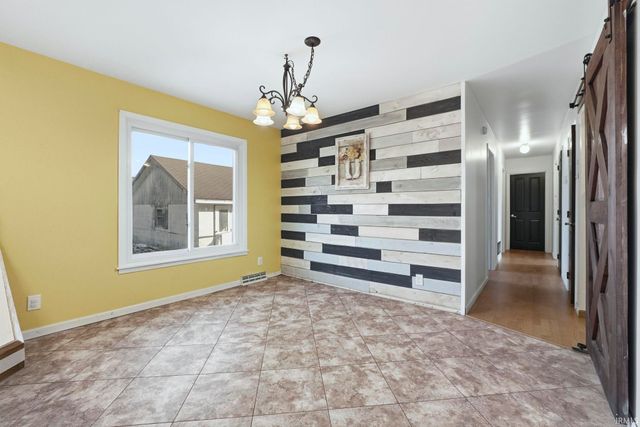 6307 N 500 E Road, Roanoke, IN 46783