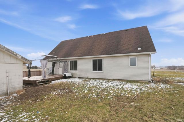 6307 N 500 E Road, Roanoke, IN 46783