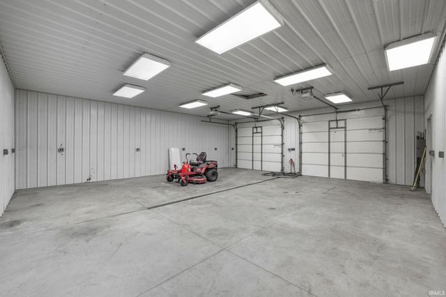 6307 N 500 E Road, Roanoke, IN 46783