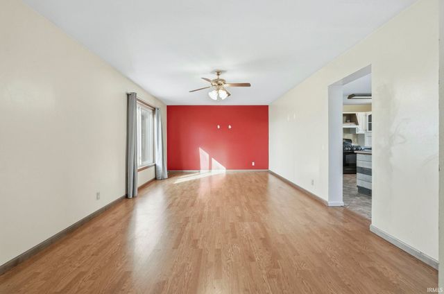 6307 N 500 E Road, Roanoke, IN 46783