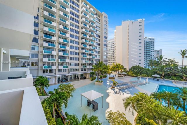 1200 West Ave 327, Miami Beach, FL 33139